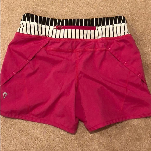 Ivivva pink shorts - Picture 2 of 5